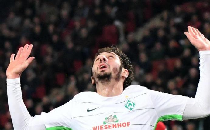 Bremen möchte den Preis für Ishak Belfodil drücken. Foto: Peter Steffen