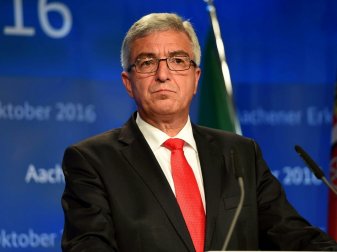 Mäurer und Lewentz (Foto) nehmen die DFL in die Pflicht