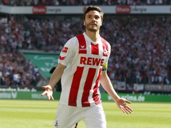 Jonas Hector verlängert beim 1. FC Köln Jonas Hector verlängert beim 1. FC Köln