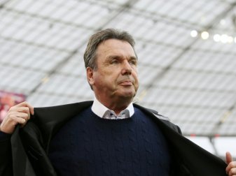 Drückt dem HSV die Daumen: Heribert Bruchhagen Drückt dem HSV die Daumen: Heribert Bruchhagen