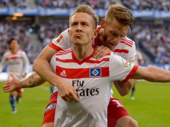 Der Hamburger SV setzt im Abstiegskampf auf Lewis Holtby (vorne). Foto: Axel Heimken Der Hamburger SV setzt im Abstiegskampf auf Lewis Holtby (vorne). Foto: Axel Heimken