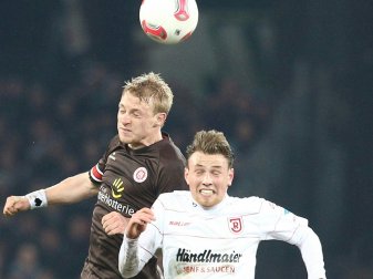 Oliver Hein (r.) verlängert bei Jahn Regensburg bis 2020 Oliver Hein (r.) verlängert bei Jahn Regensburg bis 2020