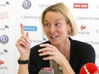 Martina Voss-Tecklenburg soll als deutsche Bundestrainerin weiter im Aufsichtsrat von Fortuna Düsseldorf bleiben. Foto. Salvatore Di Nolfi/KEYSTONE Foto: Salvatore Di Nolfi Martina Voss-Tecklenburg soll als deutsche Bundestrainerin weiter im Aufsichtsrat von Fortuna Düsseldorf bleiben. Foto. Salvatore Di Nolfi/KEYSTONE Foto: Salvatore Di Nolfi