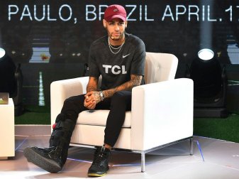 Neymar will im Mai wieder ins Training einsteigen Neymar will im Mai wieder ins Training einsteigen