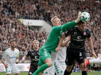 St. Pauli schlägt Greuther Fürth mit 3:0 St. Pauli schlägt Greuther Fürth mit 3:0