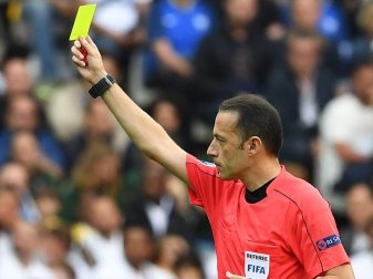 Schiedsrichter Cüneyt Çakır wird die Partie Real Madrid gegen den FC Bayern München leiten. Foto: Georgi Licovski/EPA Schiedsrichter Cüneyt Çakır wird die Partie Real Madrid gegen den FC Bayern München leiten. Foto: Georgi Licovski/EPA