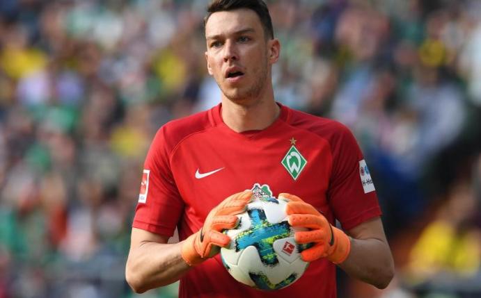 Sicherer Rückhalt gegen Dortmund: Bremens Torwart Jiri Pavlenka. Foto: Carmen Jaspersen