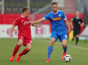 Taffertshofer (l.) wechselt von Würzburg nach Sandhausen Taffertshofer (l.) wechselt von Würzburg nach Sandhausen
