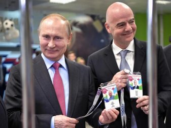Bei einem Treffen mit FIFA-Chef Gianni Infantino betonte Russlands Präsident Wladimir Putin den hohen Stellenwert von Sicherheit bei der WM. Foto: Alexei Nikolsky