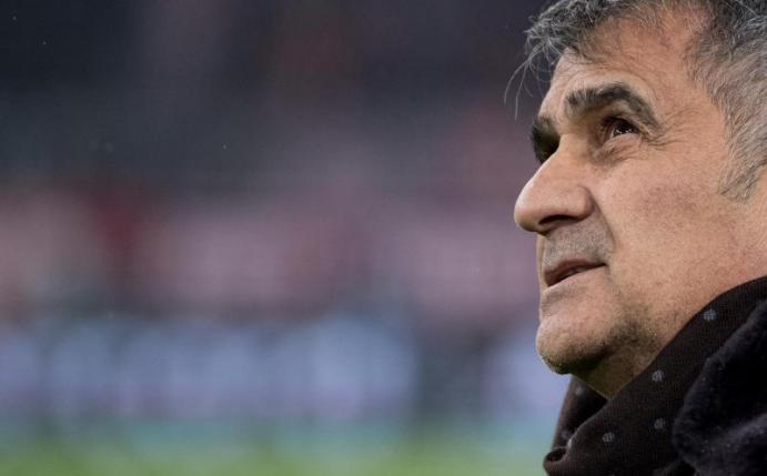 Besiktas-Trainer Senol Günes ist mit seiner Mannschaft nicht zum Nachholspiel gegen Fenerbahce angetreten. Foto: Sven Hoppe