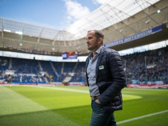 Augsburgs Trainer Manuel Baum kritisierte nach dem 33. Spieltag die Schiedsrichterleistung. Foto: Deniz Calagan