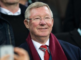 Sir Alex Ferguson, früherer Trainer bei Manchester United, ist notoperiert worden. Foto: Julian Stratenschulte