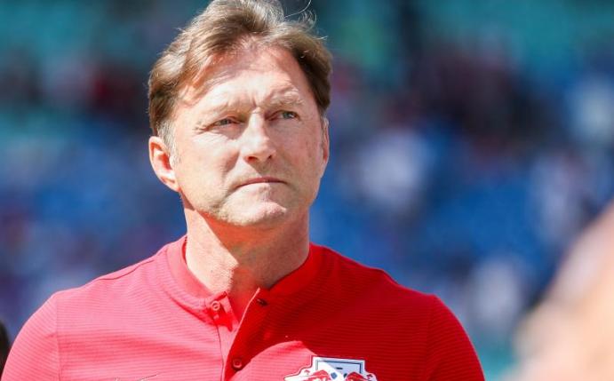 Cheftrainer Ralph Hasenhüttl fühlt sich in Leipzig wohl und will seinen bis 2019 laufenden Vertrag erfüllen. Foto: Jan Woitas