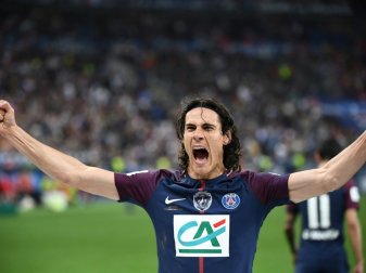 Cavani bejubelt sein Tor zum 2:0 Cavani bejubelt sein Tor zum 2:0