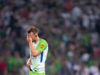 Wolfsburgs Maximilian Arnold war nach der Niederlage in Mönchengladbach frustriert. Foto: Marius Becker Wolfsburgs Maximilian Arnold war nach der Niederlage in Mönchengladbach frustriert. Foto: Marius Becker