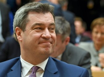 Ministerpräsident Markus Söder ehrt den FC Bayern Ministerpräsident Markus Söder ehrt den FC Bayern