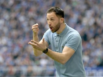 Domenico Tedesco hat aus der Schalke-Mannschaft eine Einheit geformt. Foto: Ina Fassbender Domenico Tedesco hat aus der Schalke-Mannschaft eine Einheit geformt. Foto: Ina Fassbender