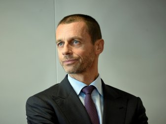 Aleksander Ceferin kritisiert das Vorgehen der FIFA Aleksander Ceferin kritisiert das Vorgehen der FIFA