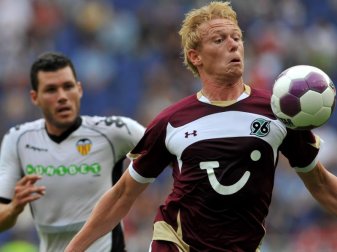 Hängt die Fußballschuhe an den Nagel: Ex-Bundesligaprofi Mikael Forssell. Foto: Jochen Lübke dpa Hängt die Fußballschuhe an den Nagel: Ex-Bundesligaprofi Mikael Forssell. Foto: Jochen Lübke dpa