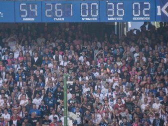 Nach 1866 Bundesligaspielen geht der Hamburger SV den Gang in die 2. Liga. Foto: Axel Heimken Nach 1866 Bundesligaspielen geht der Hamburger SV den Gang in die 2. Liga. Foto: Axel Heimken