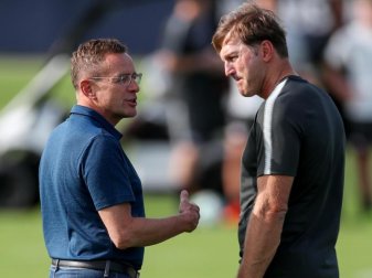 Leipzig-Cheftrainer Ralph Hasenhüttl (r) und Sportdirektor Ralf Rangnick. Foto: Jan Woitas/dpa-Zentralbild Leipzig-Cheftrainer Ralph Hasenhüttl (r) und Sportdirektor Ralf Rangnick. Foto: Jan Woitas/dpa-Zentralbild