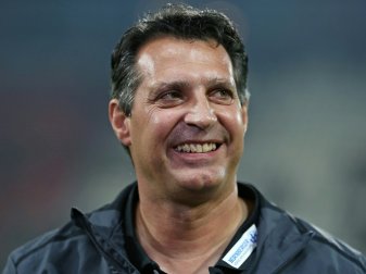 Schwartz muss mit seinem Team in den Aufstiegskampf Schwartz muss mit seinem Team in den Aufstiegskampf