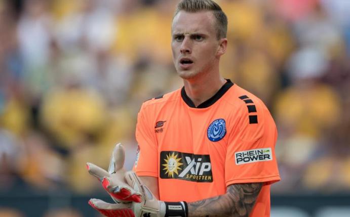 Mark Flekken trägt künftig das Torwart-Trikot des SC Freiburg. Foto: Thomas Eisenhuth