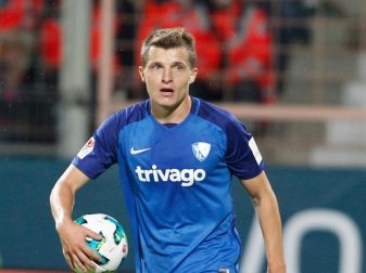 Trägt weiter das Trikot des VfL Bochum: Thomas Eisfeld. Foto: Roland Weihrauch Trägt weiter das Trikot des VfL Bochum: Thomas Eisfeld. Foto: Roland Weihrauch