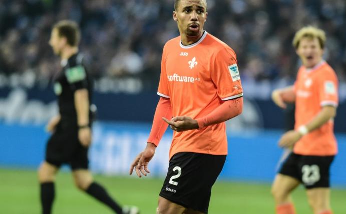 Linksverteidiger Leon Guwara verlässt Werder Bremen