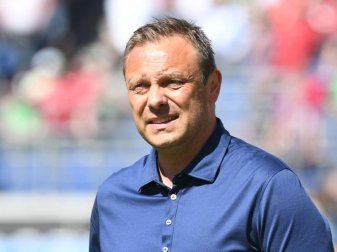 Hannovers Trainer André Breitenreiter hat mit seiner Mannschaft problemlos die Klasse gehalten. Foto: Peter Steffen Hannovers Trainer André Breitenreiter hat mit seiner Mannschaft problemlos die Klasse gehalten. Foto: Peter Steffen