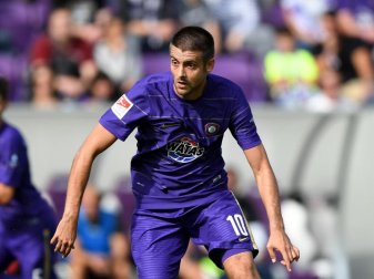 Aues Dimitrij Nazarov hat eine Karlsruher Vergangenheit. Foto: Thomas Eisenhuth/dpa-Zentralbild Aues Dimitrij Nazarov hat eine Karlsruher Vergangenheit. Foto: Thomas Eisenhuth/dpa-Zentralbild