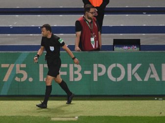 Schiedsrichter Felix Zwayer wird bei der WM für den Videobeweis zuständig sein. Foto: Sebastian Kahnert