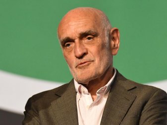 Martin Kind hat einen Antrag auf Erteilung einer Ausnahmegenehmigung von der 50+1-Regel gestellt. Foto: Peter Steffen Martin Kind hat einen Antrag auf Erteilung einer Ausnahmegenehmigung von der 50+1-Regel gestellt. Foto: Peter Steffen