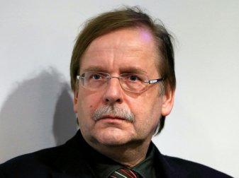 DFB-Vize Koch verurteilt die Ausschreitungen DFB-Vize Koch verurteilt die Ausschreitungen