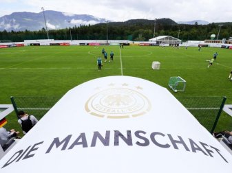 Die deutsche Fußball-Nationalmannschaft bereitet sich in Eppan auf die WM vor. Foto: Christian Charisius Die deutsche Fußball-Nationalmannschaft bereitet sich in Eppan auf die WM vor. Foto: Christian Charisius