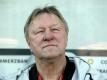 Hrubesch gönnt einigen Spielerinnen eine kurze Pause
