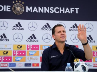 Oliver Bierhoff forderte volle Konzentration. Foto: Christian Charisius Oliver Bierhoff forderte volle Konzentration. Foto: Christian Charisius