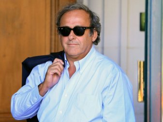 Michel Platini fordert die Aufhebung seiner Sperre Michel Platini fordert die Aufhebung seiner Sperre