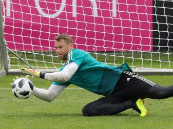 Neuer würde nur als Nummer eins zur WM fahren Neuer würde nur als Nummer eins zur WM fahren