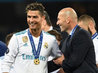 Ronaldo (l.) deutet seinen Abschied von Real an Ronaldo (l.) deutet seinen Abschied von Real an