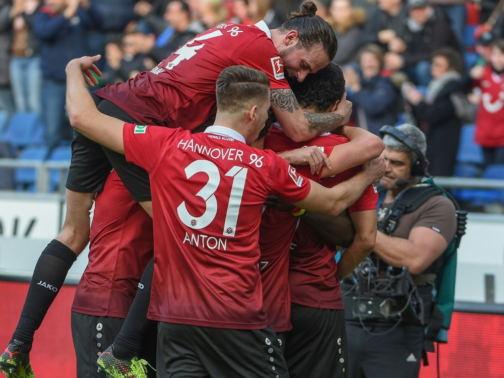 Hannover 96 zog ganz souverän in die nächste Runde ein