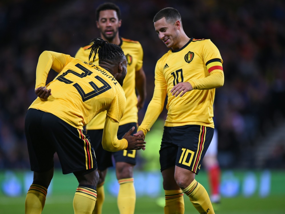 Michi Batshuayi (l.) und Eden Hazard treffen für Belgien