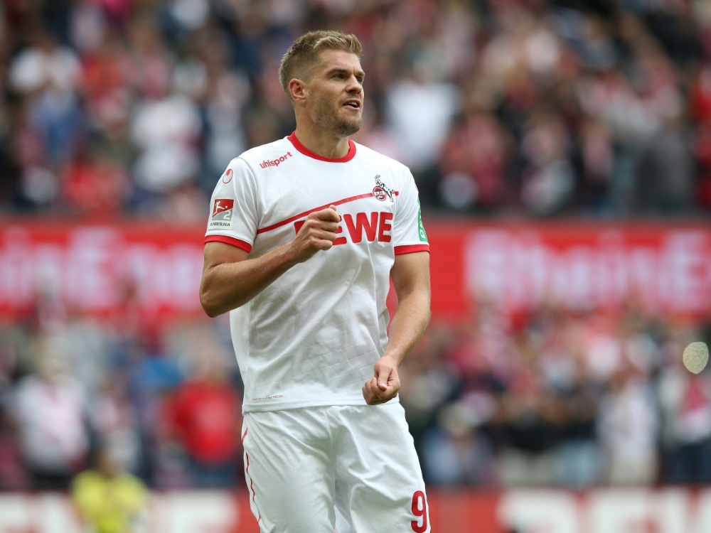 Simon Terodde klettert mit dem FC Köln auf Rang eins