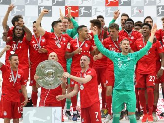 Meister Bayern München eröffnet die neue Saison Meister Bayern München eröffnet die neue Saison