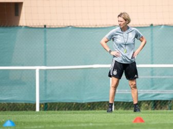 Das Programm von Martina Voss-Tecklenburg vor dem Viertelfinale gegen Schweden: Nicht öffentliches Training und FIFA-Pressekonferenz. Foto: Sebastian Gollnow Das Programm von Martina Voss-Tecklenburg vor dem Viertelfinale gegen Schweden: Nicht öffentliches Training und FIFA-Pressekonferenz. Foto: Sebastian Gollnow