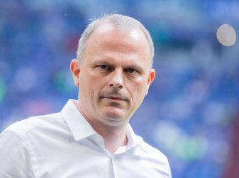 Will sich von einem Trio trennen: Schalkes Sportvorstand Jochen Schneider. Foto: Rolf Vennenbernd
