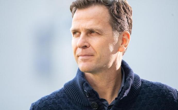 Oliver Bierhoff lobte die Arbeit der Bundestrainerin. Foto: Sebastian Gollnow