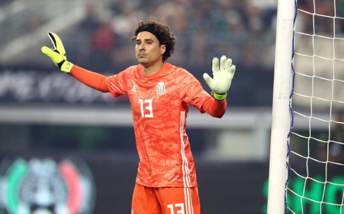 Guillermo Ochoa und Mexiko zitterten sich in Halbfinale