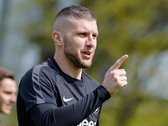 Soll vor einem Wechsel zu Atlético Madrid stehen: Ante Rebic. Foto: Uwe Anspach Soll vor einem Wechsel zu Atlético Madrid stehen: Ante Rebic. Foto: Uwe Anspach