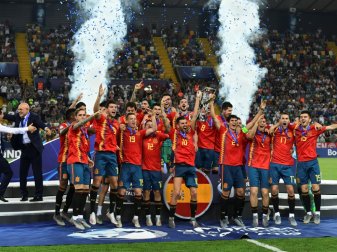 Die spanische Presse feiert "Die goldene Clique" Die spanische Presse feiert "Die goldene Clique"